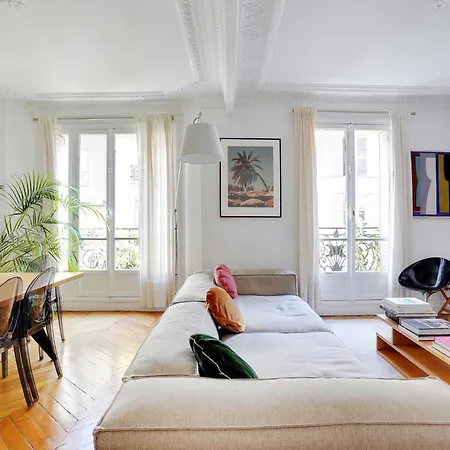 Apartment Charming Apartment- 2br-4p- Parc Monceau Paris