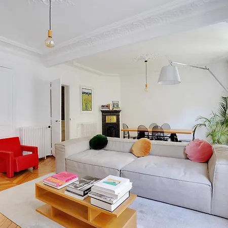 Apartment Charming Apartment- 2br-4p- Parc Monceau Paris